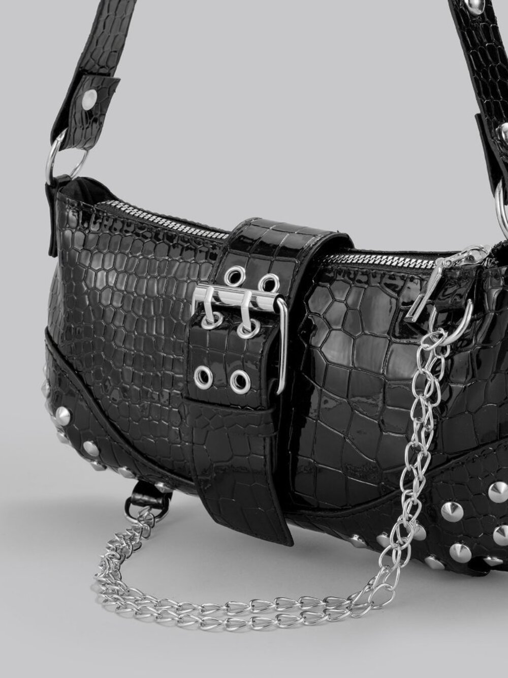 Black Women's Rivet Chain shoulder Handbag - Picture 4 of 6